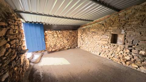 construção de pedra, terreno,