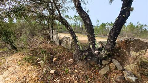construção de pedra, terreno,