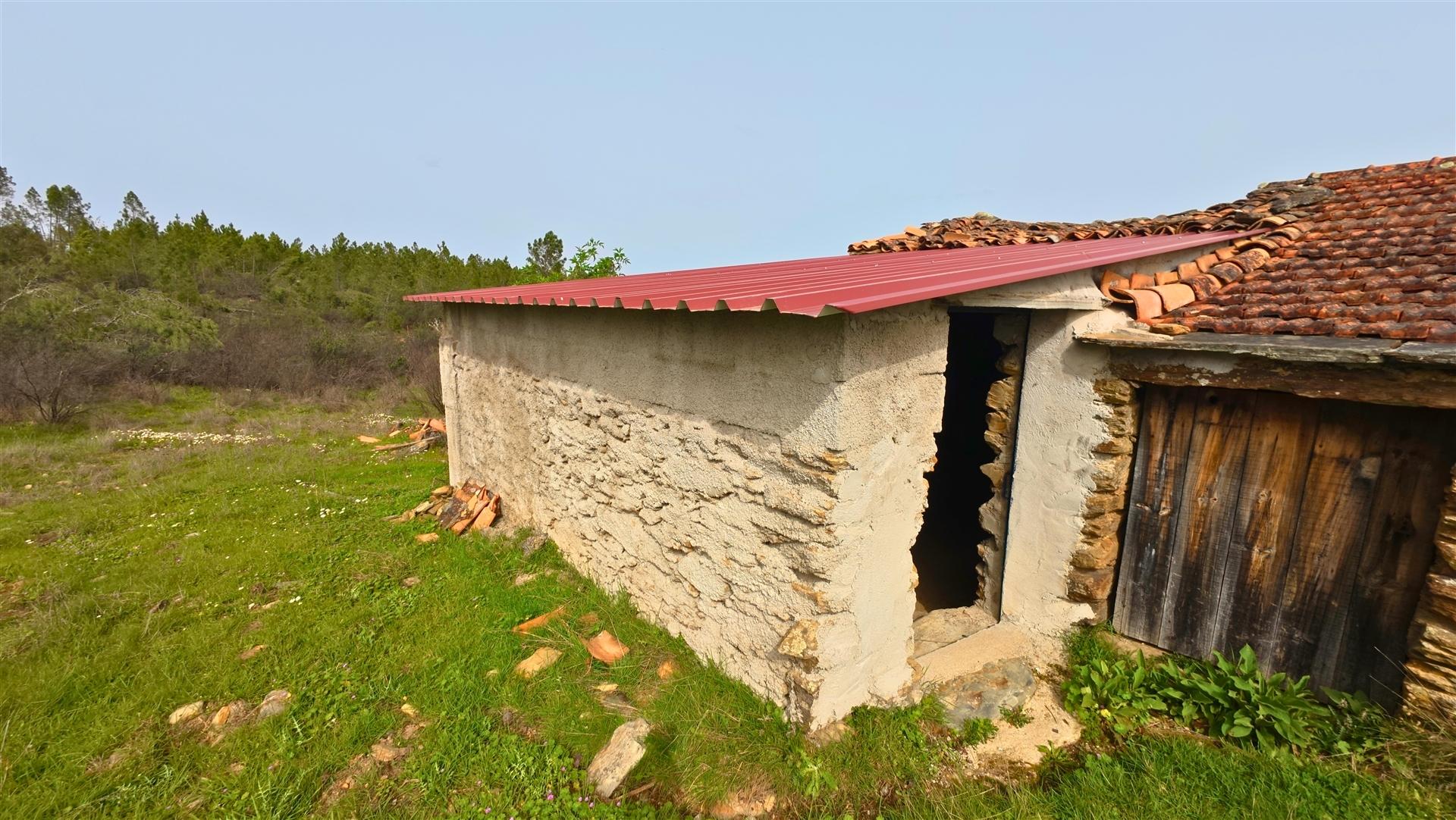 construção de pedra, terreno,