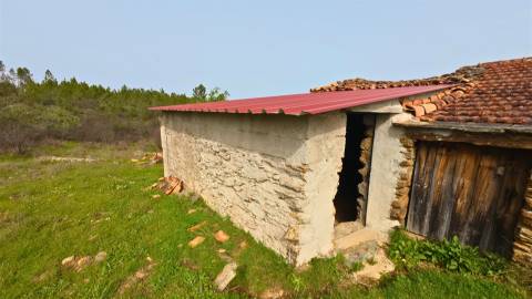 construção de pedra, terreno,