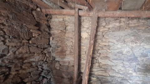 Moradia Rústica T0 Venda em Santo André das Tojeiras,Castelo Branco