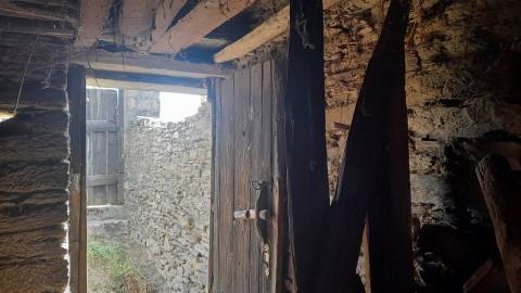 Moradia Rústica T0 Venda em Santo André das Tojeiras,Castelo Branco