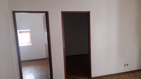 Moradia para Restaurar T3 Venda em Tinalhas,Castelo Branco