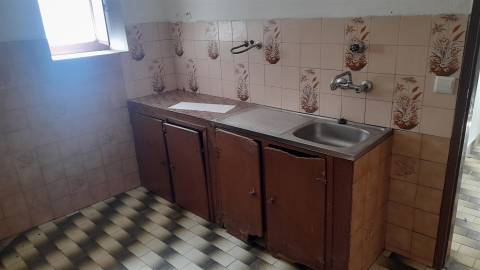 Moradia para Restaurar T3 Venda em Tinalhas,Castelo Branco