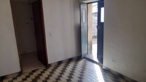 Moradia para Restaurar T3 Venda em Tinalhas,Castelo Branco