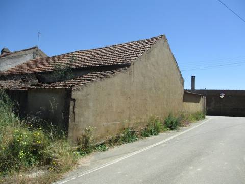 Casa de campo, terreno, Malhada do Cervo
