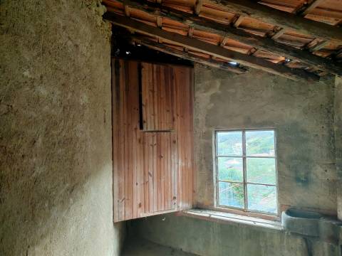 Moradia para Restaurar T2 Venda em Castelo Branco,Castelo Branco