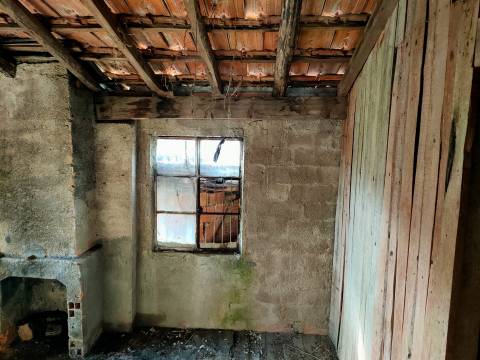 Moradia para Restaurar T2 Venda em Castelo Branco,Castelo Branco