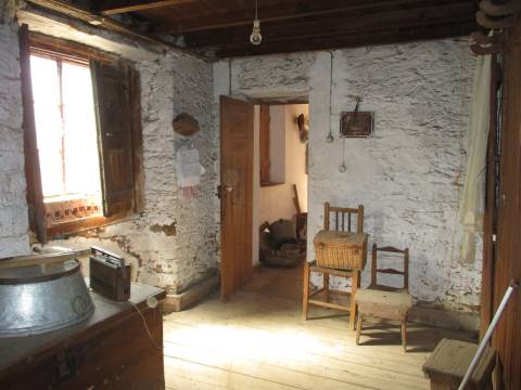 Moradia T2 Venda em Sarzedas,Castelo Branco