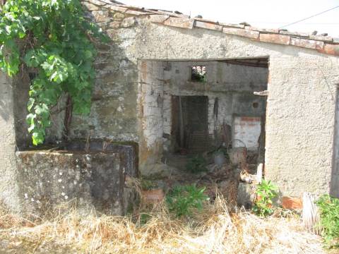 Moradia T2 Venda em Sarzedas,Castelo Branco