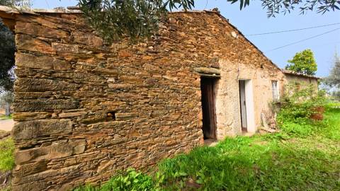 Moradia T2 Venda em Sarzedas,Castelo Branco