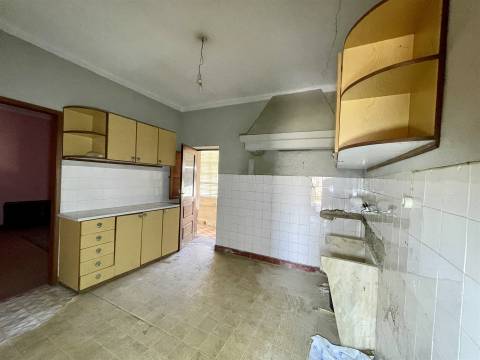 Moradia em Banda T5 Venda em Alcains,Castelo Branco