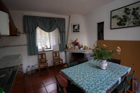 Moradia Rústica T4 Venda em Sarzedas,Castelo Branco