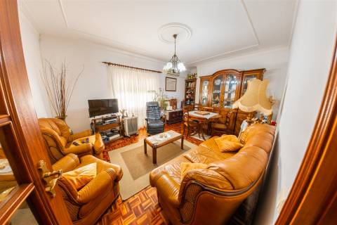 Moradia T6 Venda em Louriçal do Campo,Castelo Branco