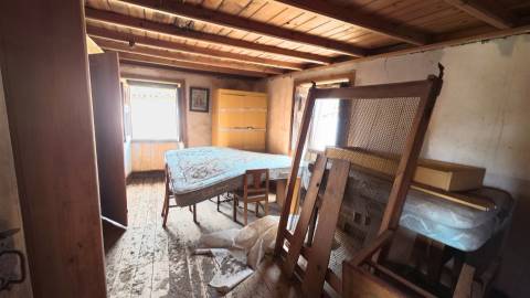 Moradia em xisto, sarzedas, castelo Branco.