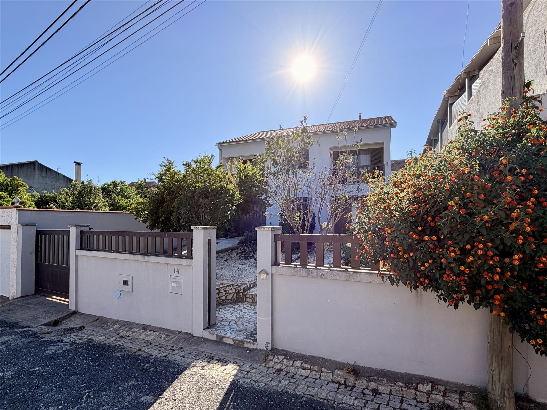Moradia Geminada T5 Venda em Escalos de Baixo e Mata,Castelo Branco