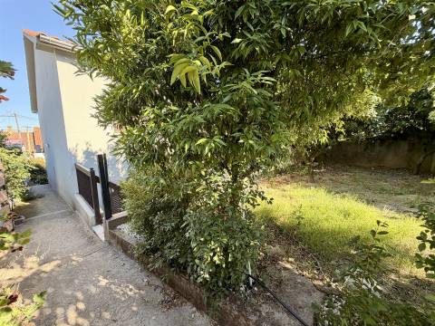 Moradia Geminada T5 Venda em Escalos de Baixo e Mata,Castelo Branco