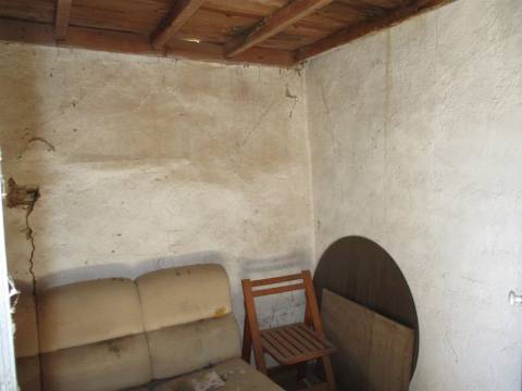 Moradia Geminada T2 Venda em Sarzedas,Castelo Branco