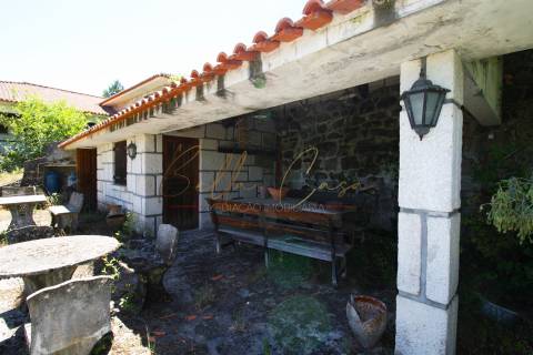 Moradia Isolada T5 Venda em Lamego (Almacave e Sé),Lamego