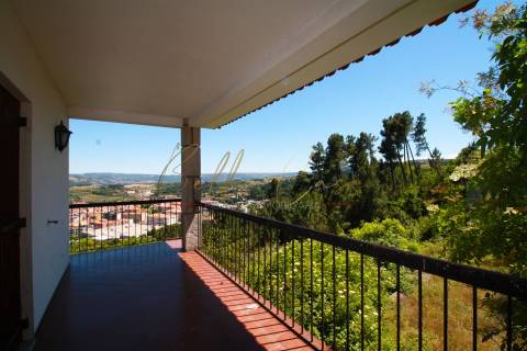 Moradia Isolada T5 Venda em Lamego (Almacave e Sé),Lamego