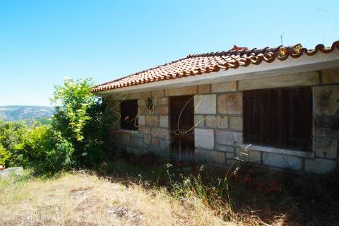 Moradia Isolada T5 Venda em Lamego (Almacave e Sé),Lamego