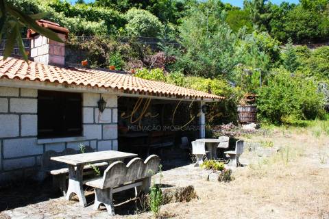 Moradia Isolada T5 Venda em Lamego (Almacave e Sé),Lamego