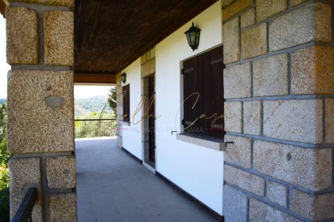 Moradia Isolada T5 Venda em Lamego (Almacave e Sé),Lamego
