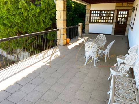 Moradia Isolada T5 Venda em Lamego (Almacave e Sé),Lamego