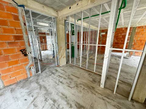 Moradia Geminada T3+1 Venda em Cacia,Aveiro