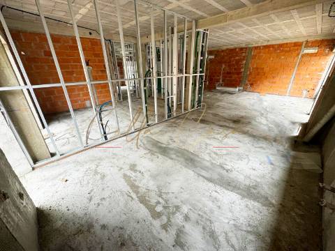 Moradia Geminada T3+1 Venda em Cacia,Aveiro