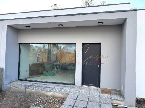 Moradia Geminada T3+1 Venda em Cacia,Aveiro