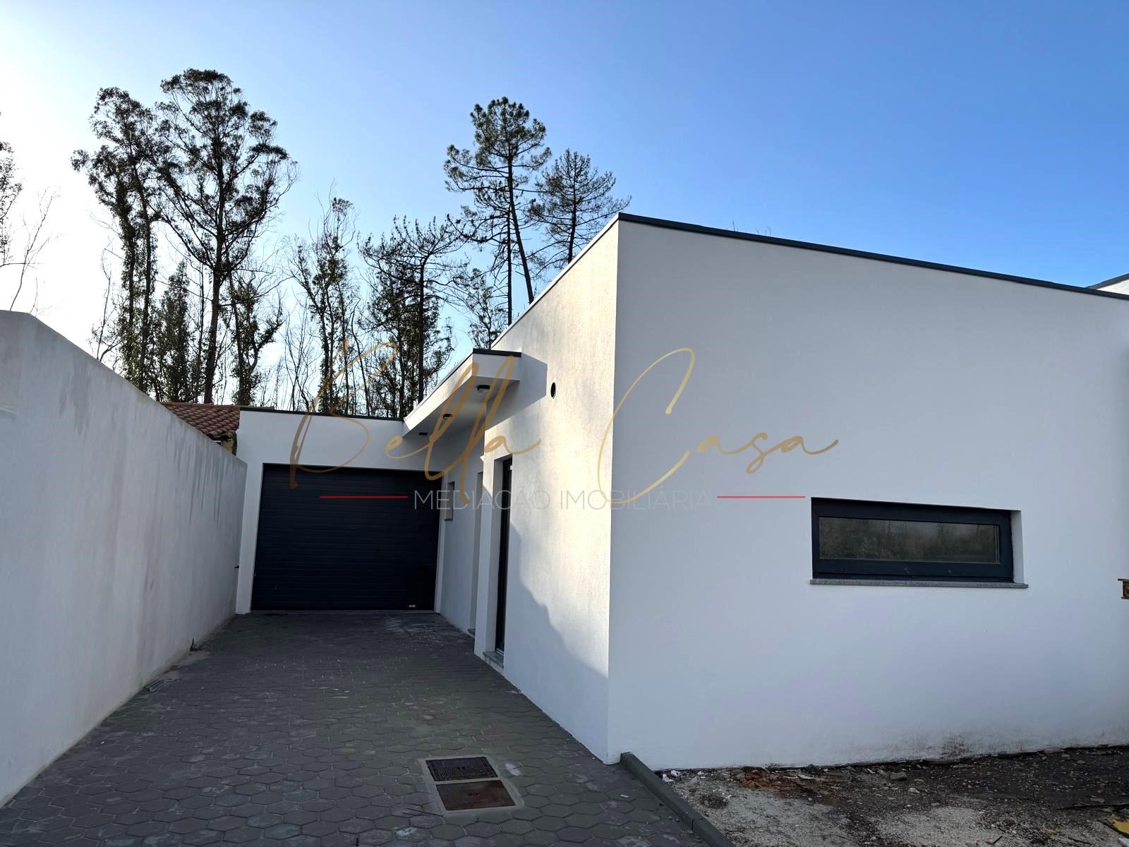 Moradia Geminada T3+1 Venda em Cacia,Aveiro