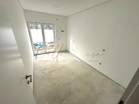 Moradia Geminada T3+1 Venda em Cacia,Aveiro