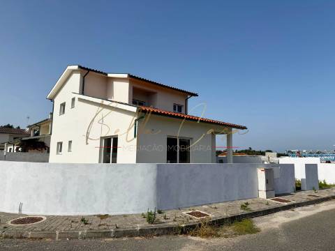 Moradia Isolada T4 Venda em Bustos, Troviscal e Mamarrosa,Oliveira do Bairro