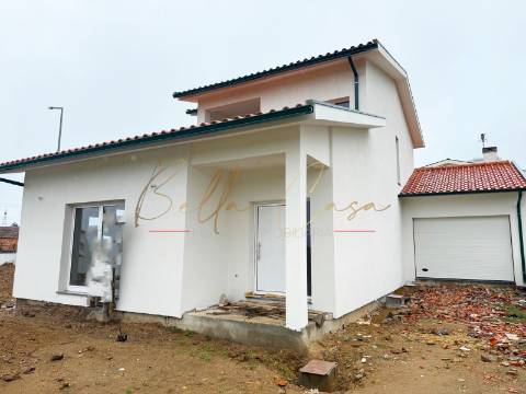 Moradia Isolada T4 Venda em Bustos, Troviscal e Mamarrosa,Oliveira do Bairro