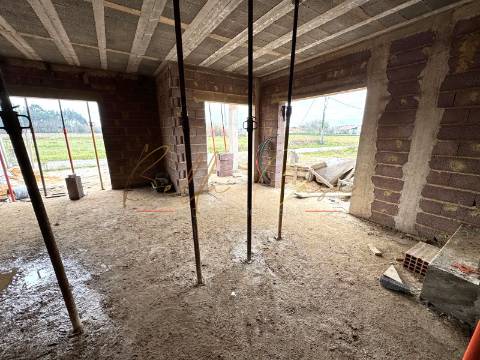 Moradia Isolada T4 Venda em Bustos, Troviscal e Mamarrosa,Oliveira do Bairro