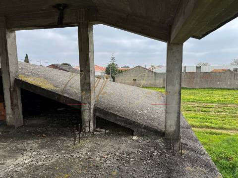 Moradia T4 Venda em Requeixo, Nossa Senhora de Fátima e Nariz,Aveiro