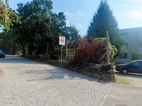 Lote de terreno para construção, situado junto ao Continente de Valongo