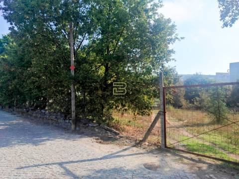 Lote de terreno para construção, situado junto ao Continente de Valongo