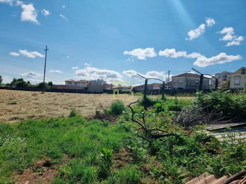 Terreno em Rio Tinto com 4772m2