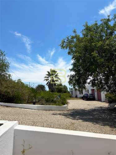 Quinta na Guia com 39.013 m2 a 10 minutos das praias da costa de Albufeira