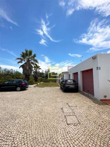 Quinta na Guia com 39.013 m2 a 10 minutos das praias da costa de Albufeira