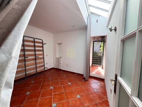 Moradia T1 a 10 minutos da  rotunda da Boavista e 5m da estação de metro Carolina Michaelis