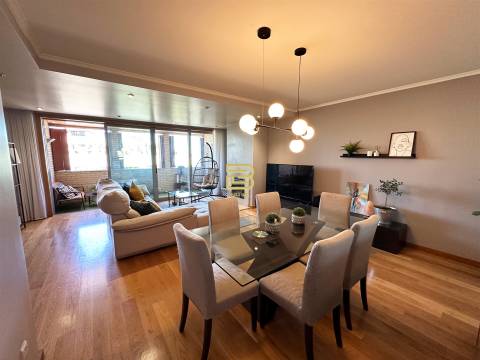 Em exclusivo, apartamento tipologia T3 em Santo Ovídio, no prestigiado condomínio Quinta das Corgas