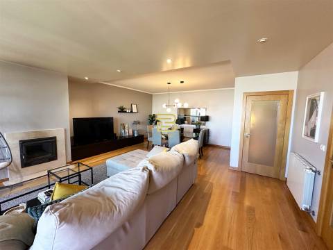 Em exclusivo, apartamento tipologia T3 em Santo Ovídio, no prestigiado condomínio Quinta das Corgas