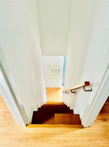 Apresentamos moradia dúplex tipologia T3 nas margens do Douro