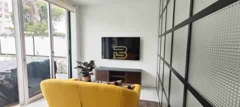 Apartamento T1 com  terraço em Leça da Palmeira