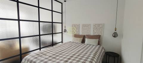 Apartamento T1 com  terraço em Leça da Palmeira