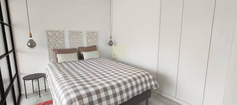 Apartamento T1 com  terraço em Leça da Palmeira