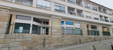 Apartamento T1 com  terraço em Leça da Palmeira